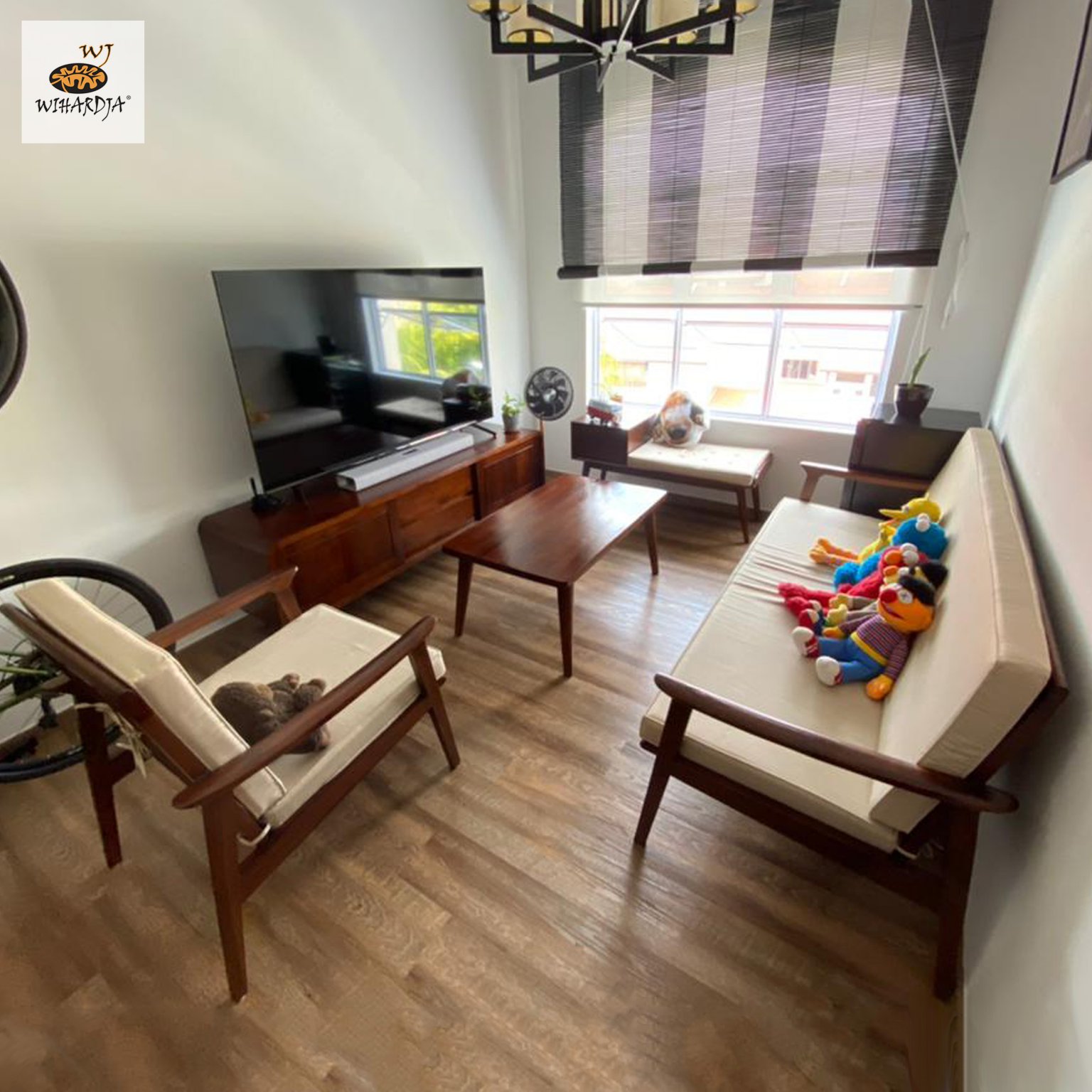 dark quality teak wood living room set