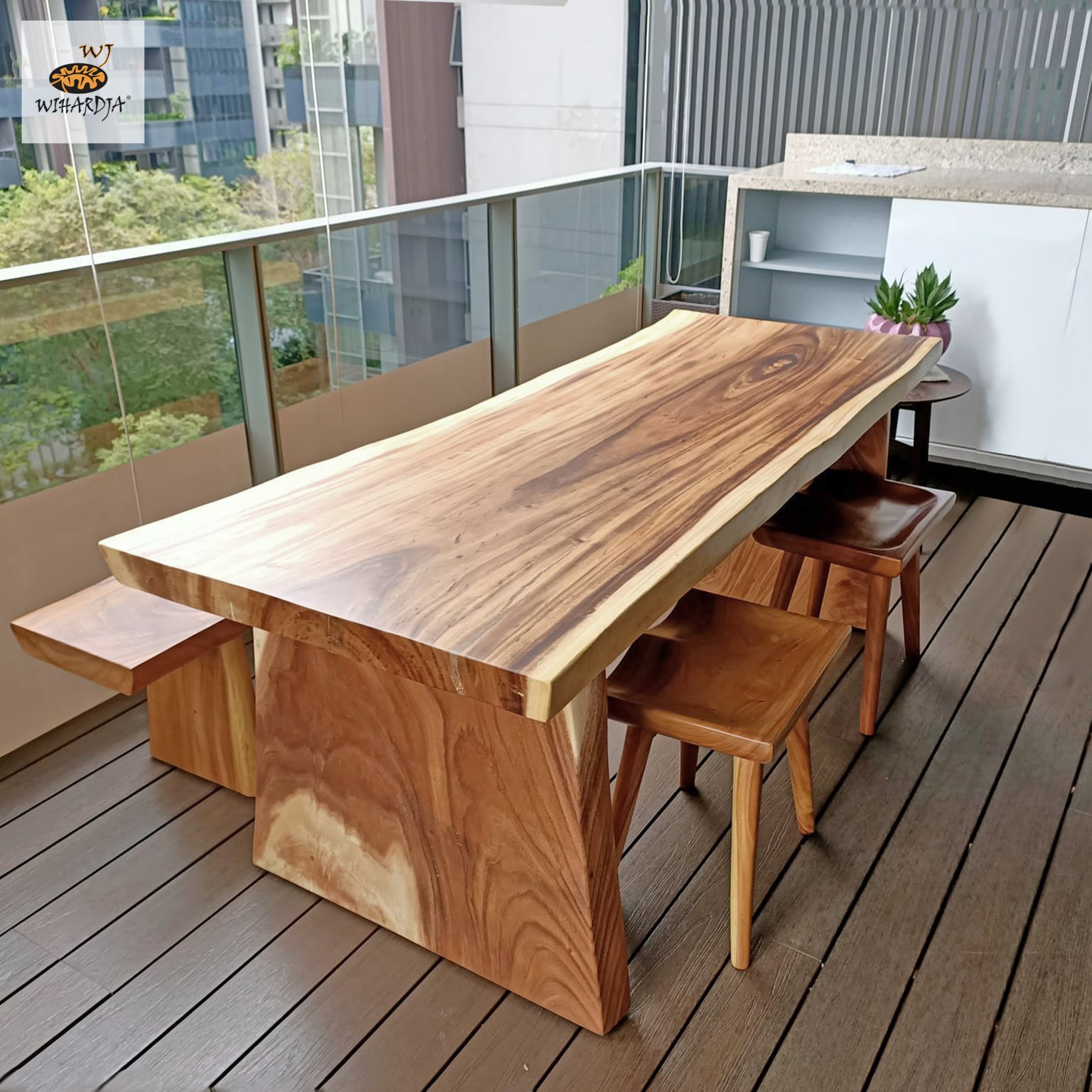 beautiful suar wood dining table in singapore